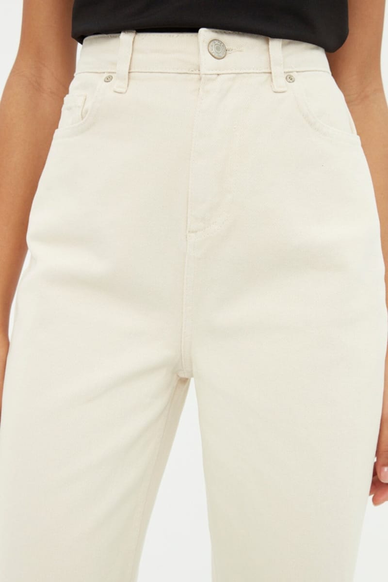 Trendyol - Women's Straight Jeans 23