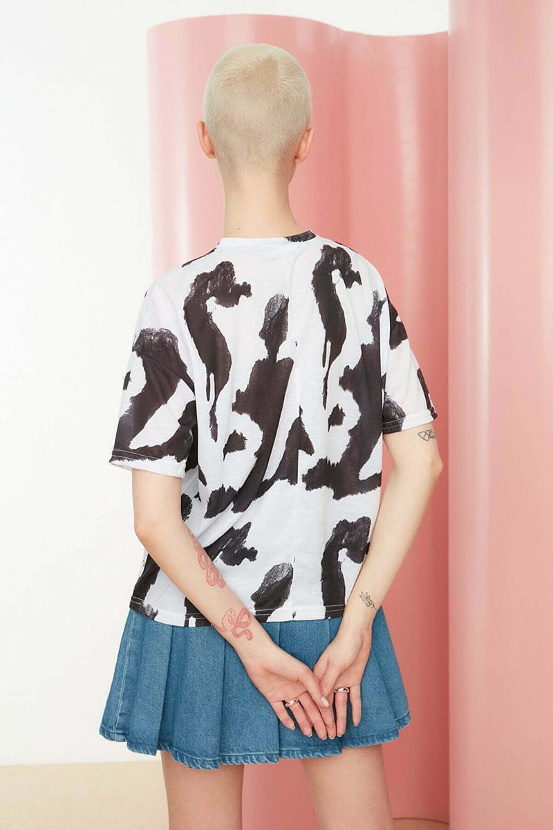 Two Tone Black And White Crew Neck Knitted Women's T-Shirt - Casual T-Shirt 24