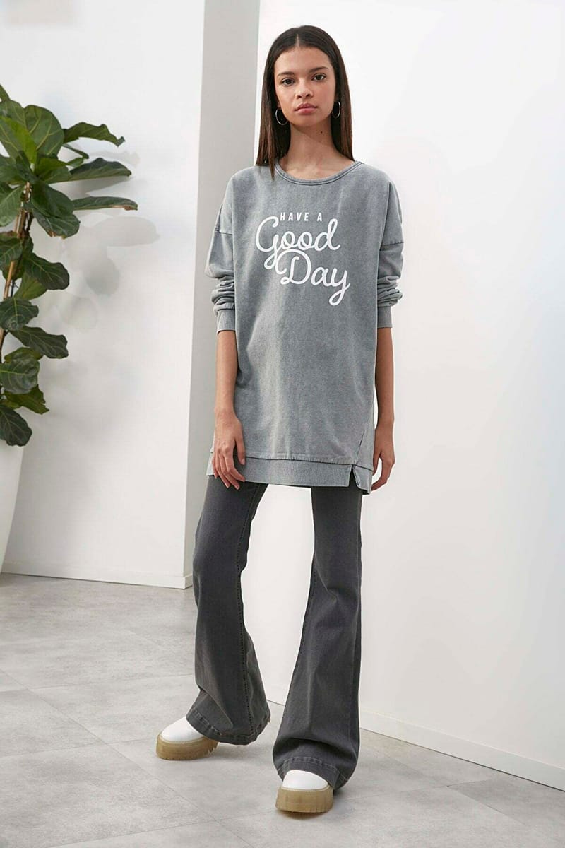 Grey Front Print Crew Neck Grey Graphic Women's Sweatshirt - Sweatshirts 19