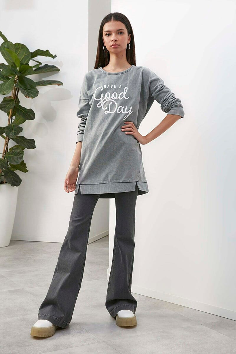 Grey Front Print Crew Neck Grey Graphic Women's Sweatshirt - Sweatshirts