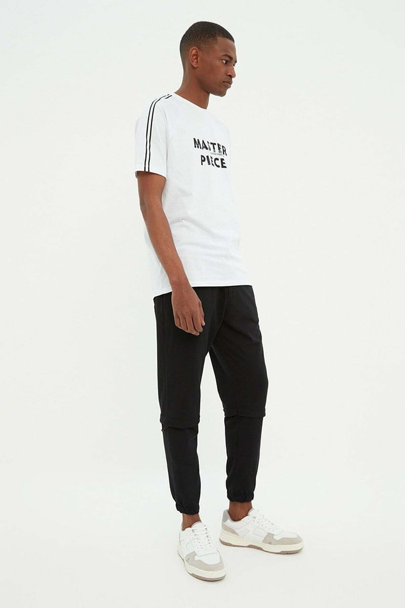 Black Solid Casual Men's Joggers Black Solid Casual Men's Joggers - Sweatpants 21