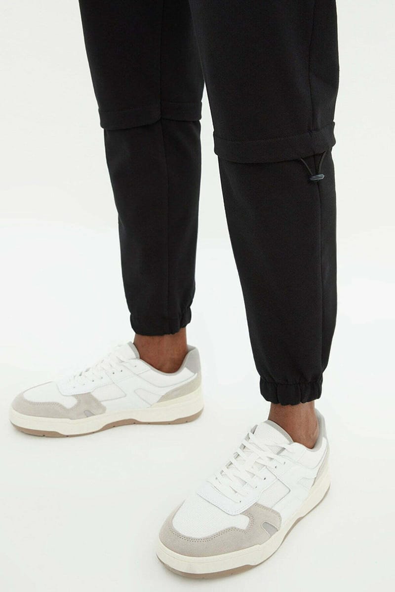 Black Solid Casual Men's Joggers Black Solid Casual Men's Joggers - Sweatpants 22