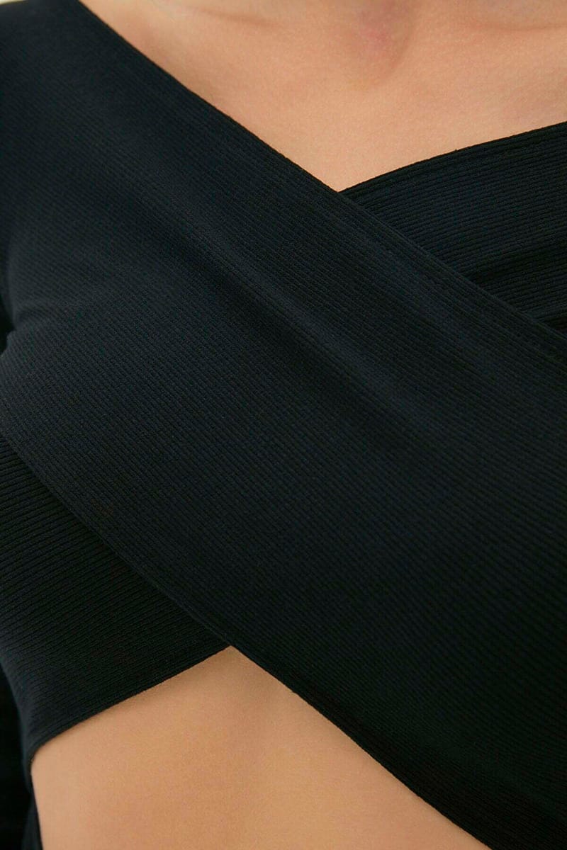 Black Cut Out Detail Knitted Women's Top - Casual Tops 2