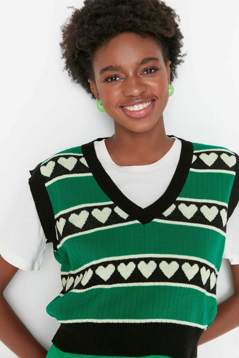 Jacquard V Neck Knitwear Top - Short Sleeve Tops 35