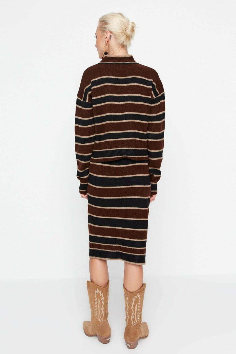 Turtle Neck Top and Skirt Color Block Women's Knitwear co-ord Set Turtle Neck Top And Skirt Color Block Women's Knitwear Co-Ord Set - Co-ord Sets 37