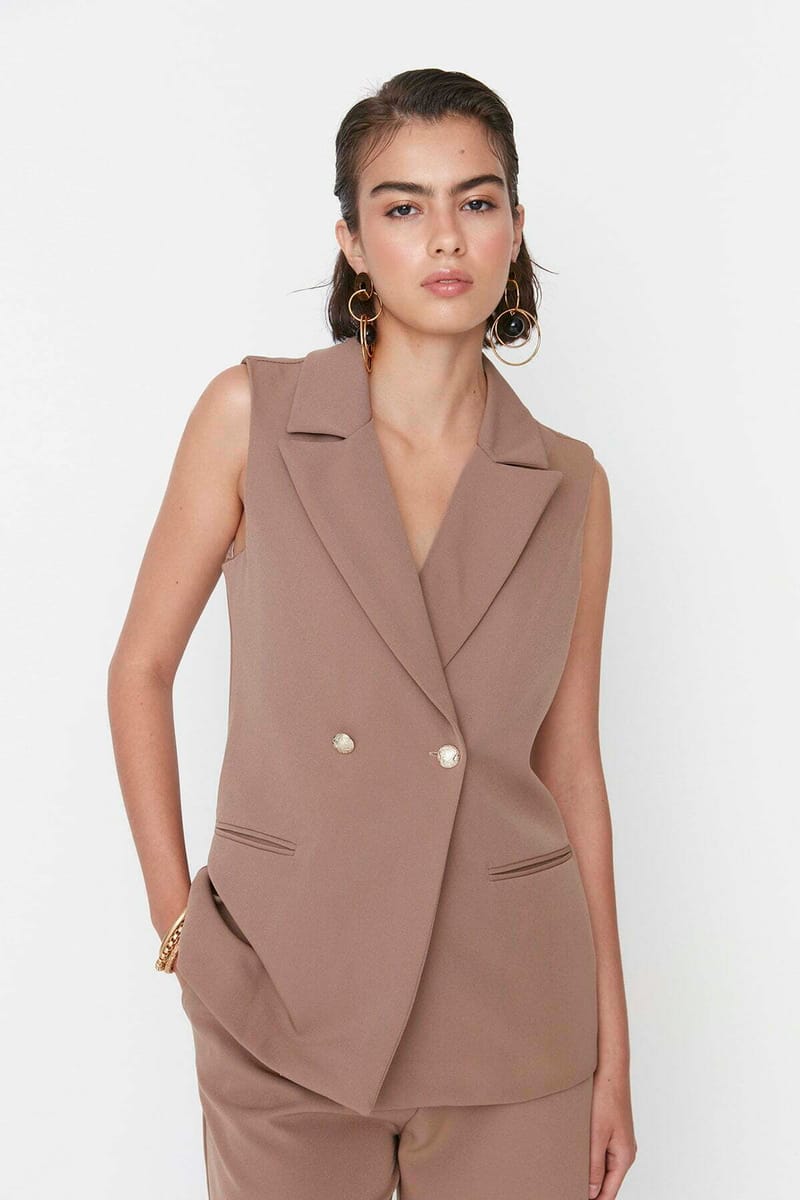 Trendyol - Women's Blazers & Coats 25