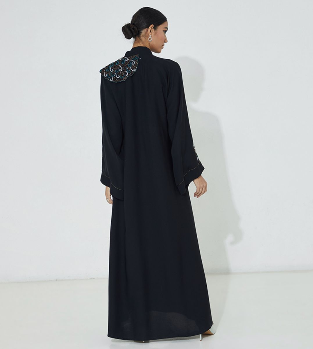 E480 Abaya Rosette Abaya - Women's Abayas 1