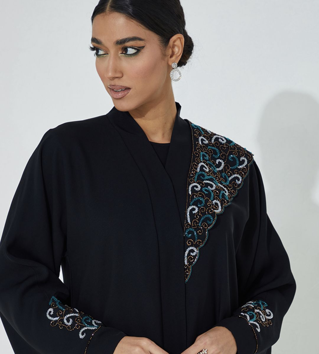 E480 Abaya Rosette Abaya - Women's Abayas 2
