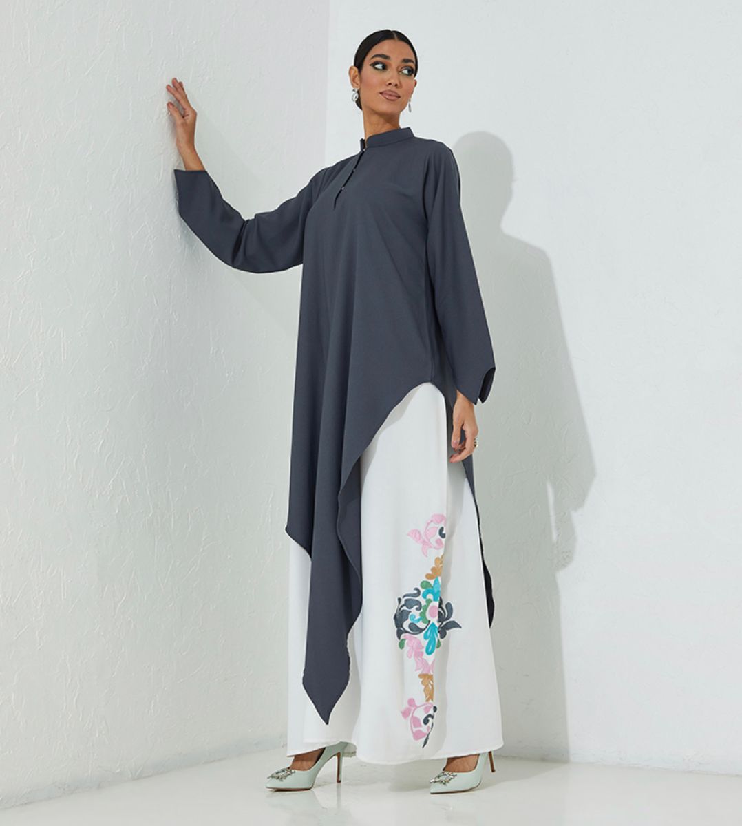 D-Motifs Abaya Rosette Abaya - Women's Abayas