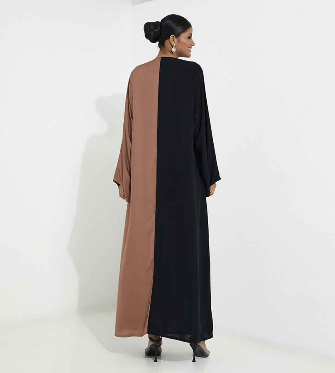 Brown-EP Abaya Abaya With Brown Side And Embroidery Design - Abayas 2