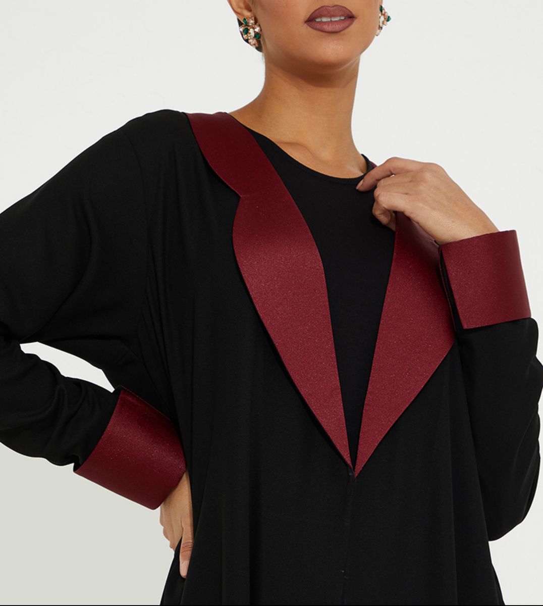 Red Collar Abaya Rosette Abaya - Women's Abayas 2