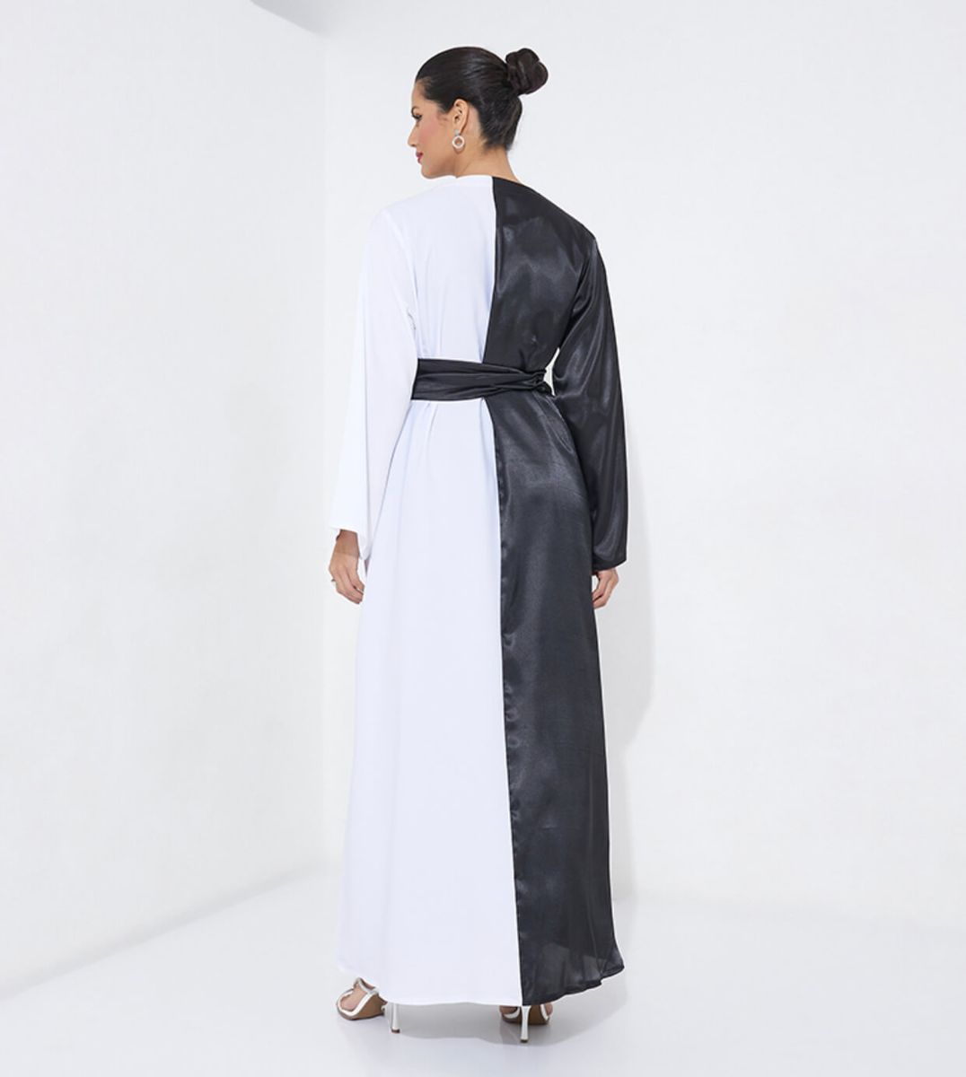 Elegant Half Black & Half White Abaya With Belt - Abayas 1
