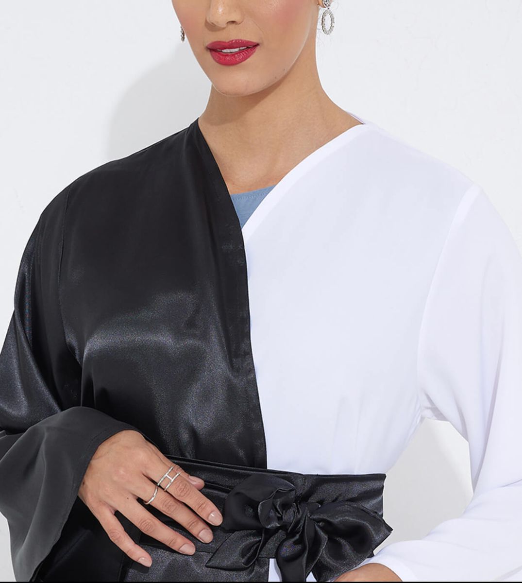 Elegant Half Black & Half White Abaya With Belt - Abayas 2