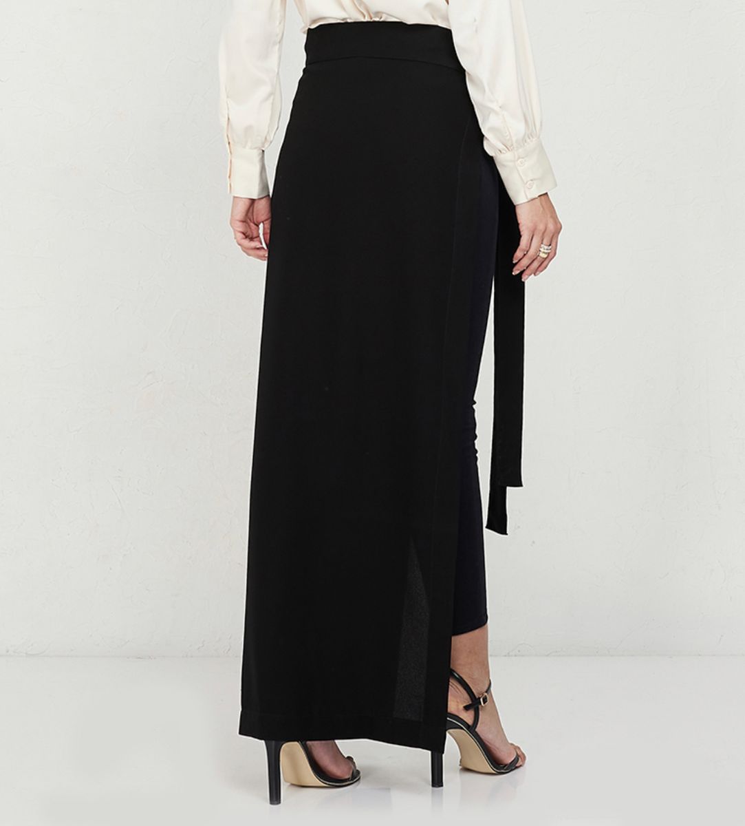 S-Skirt - Black Plain Inner Skirt For Stylish Abaya Look - Maxi Skirts 1