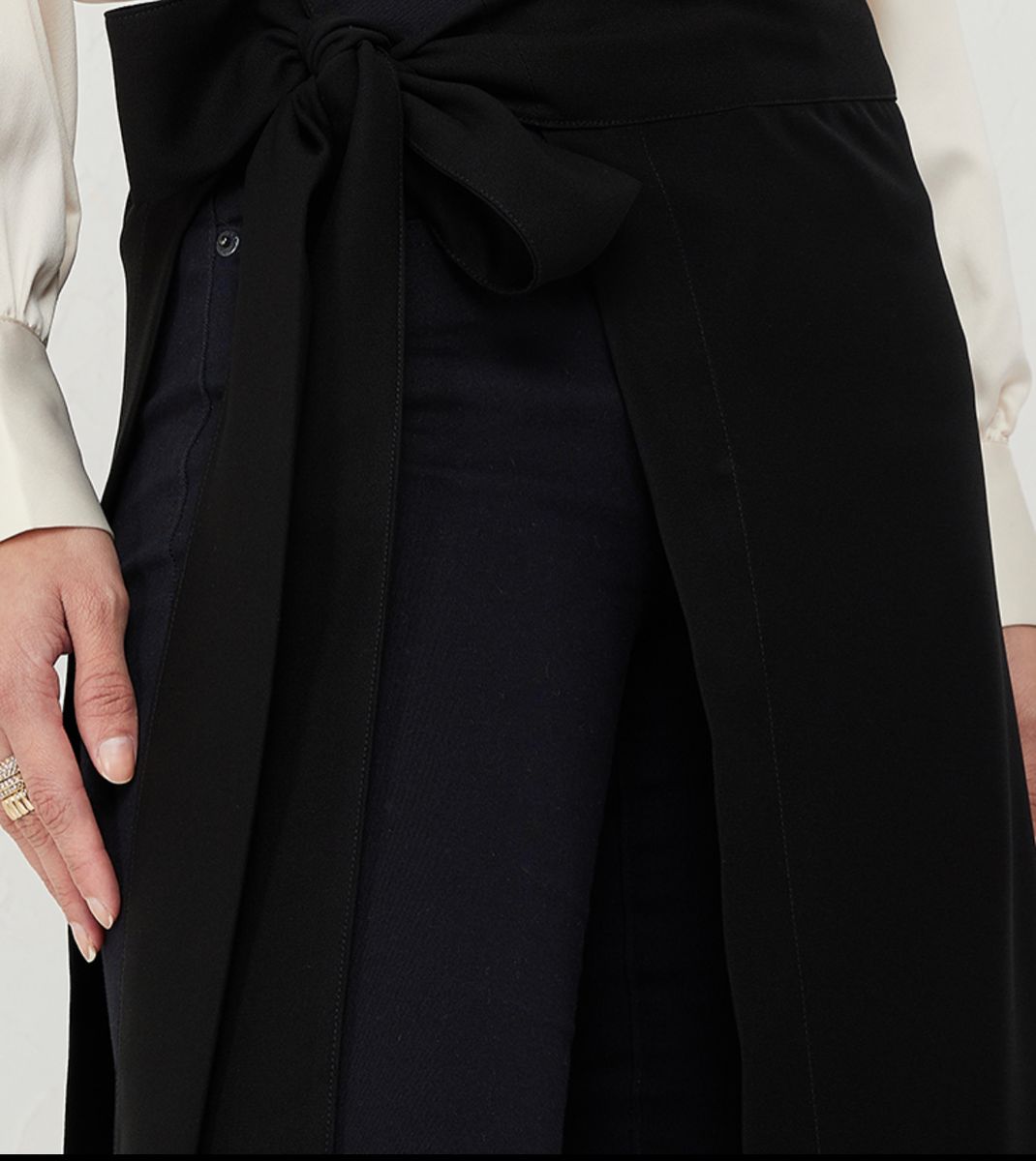 S-Skirt - Black Plain Inner Skirt For Stylish Abaya Look - Maxi Skirts 2