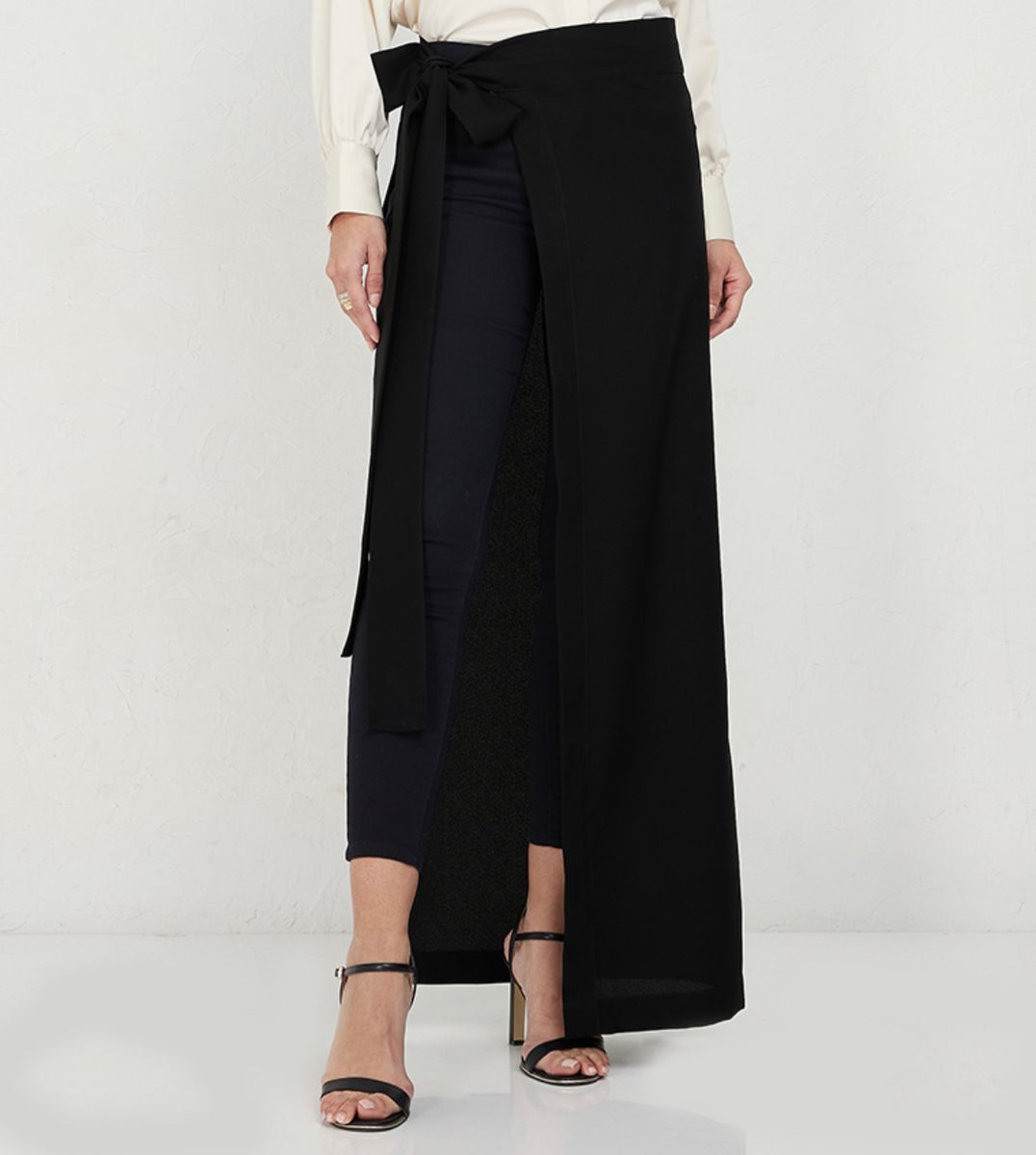S-Skirt - Black Plain Inner Skirt For Stylish Abaya Look - Maxi Skirts 3