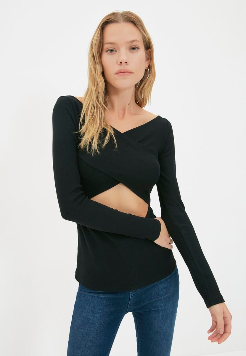Black Cut Out Detail Knitted Women's Top - Casual Tops 8