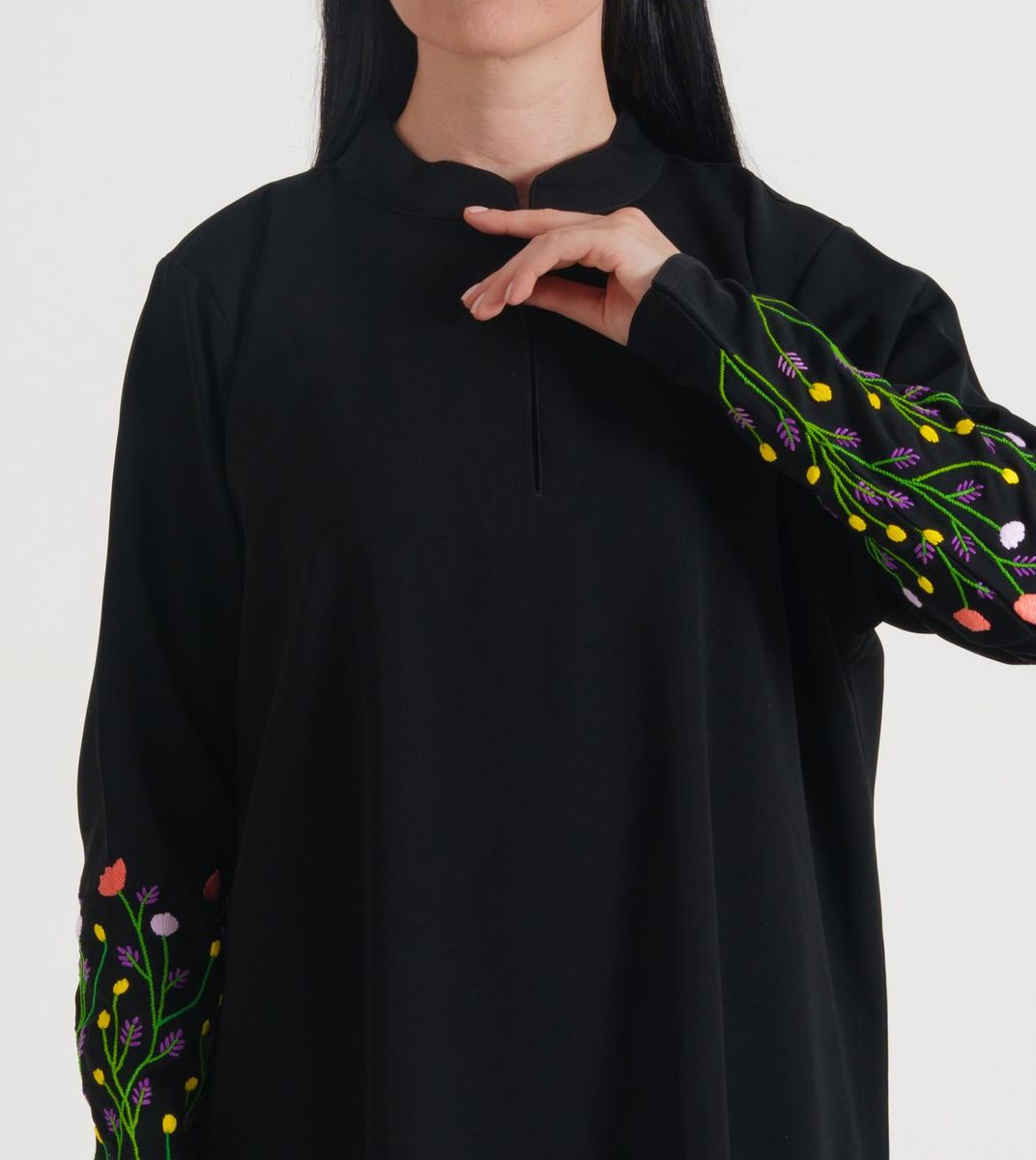 Colors Embroidery Abaya Rosette Abaya - Women's Abayas 1