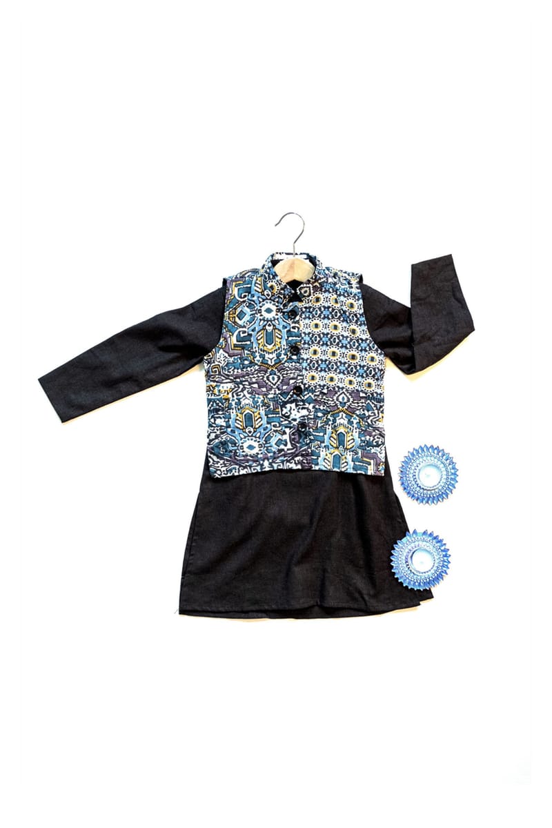 Kurta And Churidar Set With Print Jacket