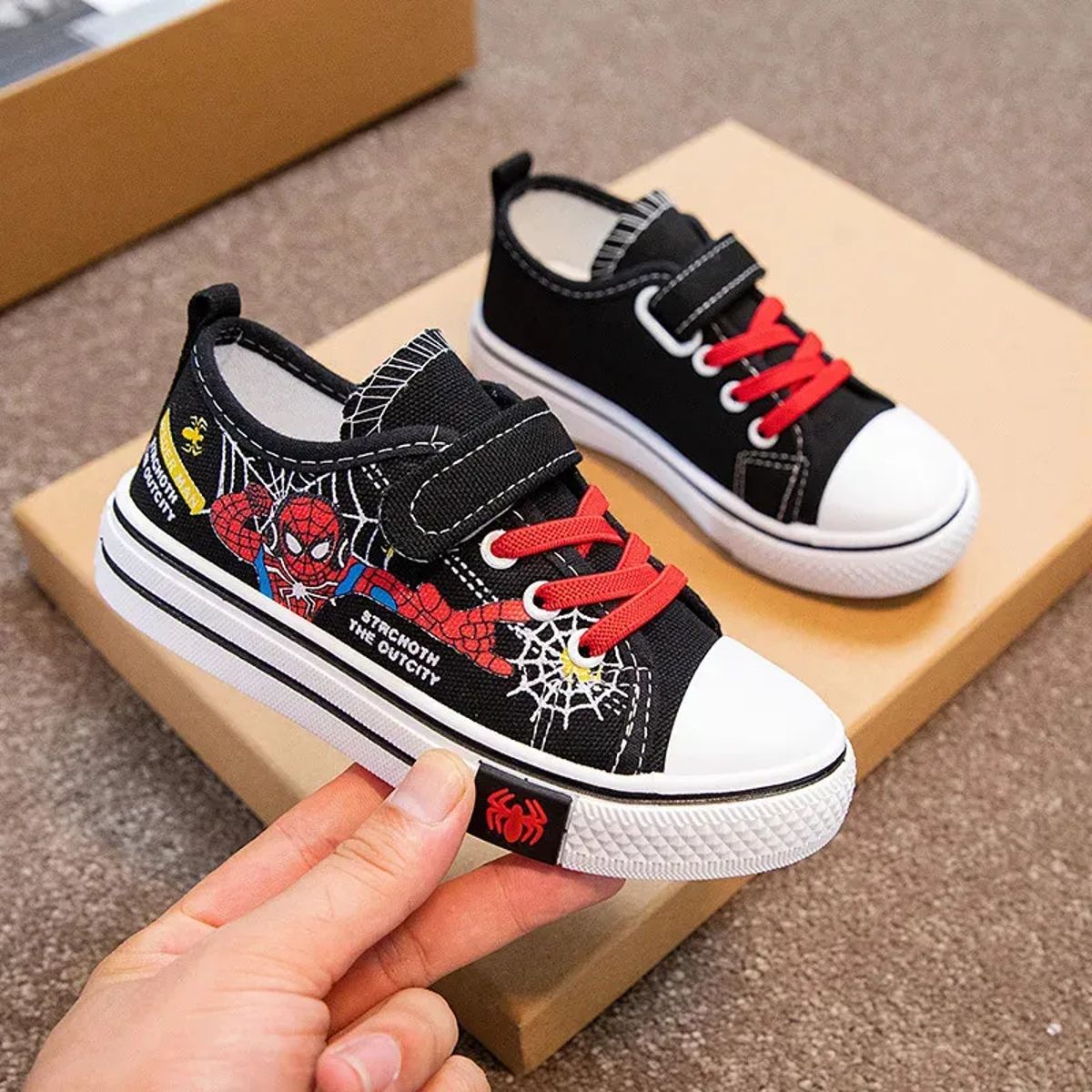 Miniso - Kids's Low Top Sneakers 3