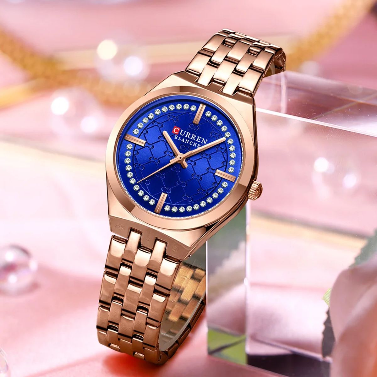 Women's Vintage Round Watch with Lightweight Alloy Strap