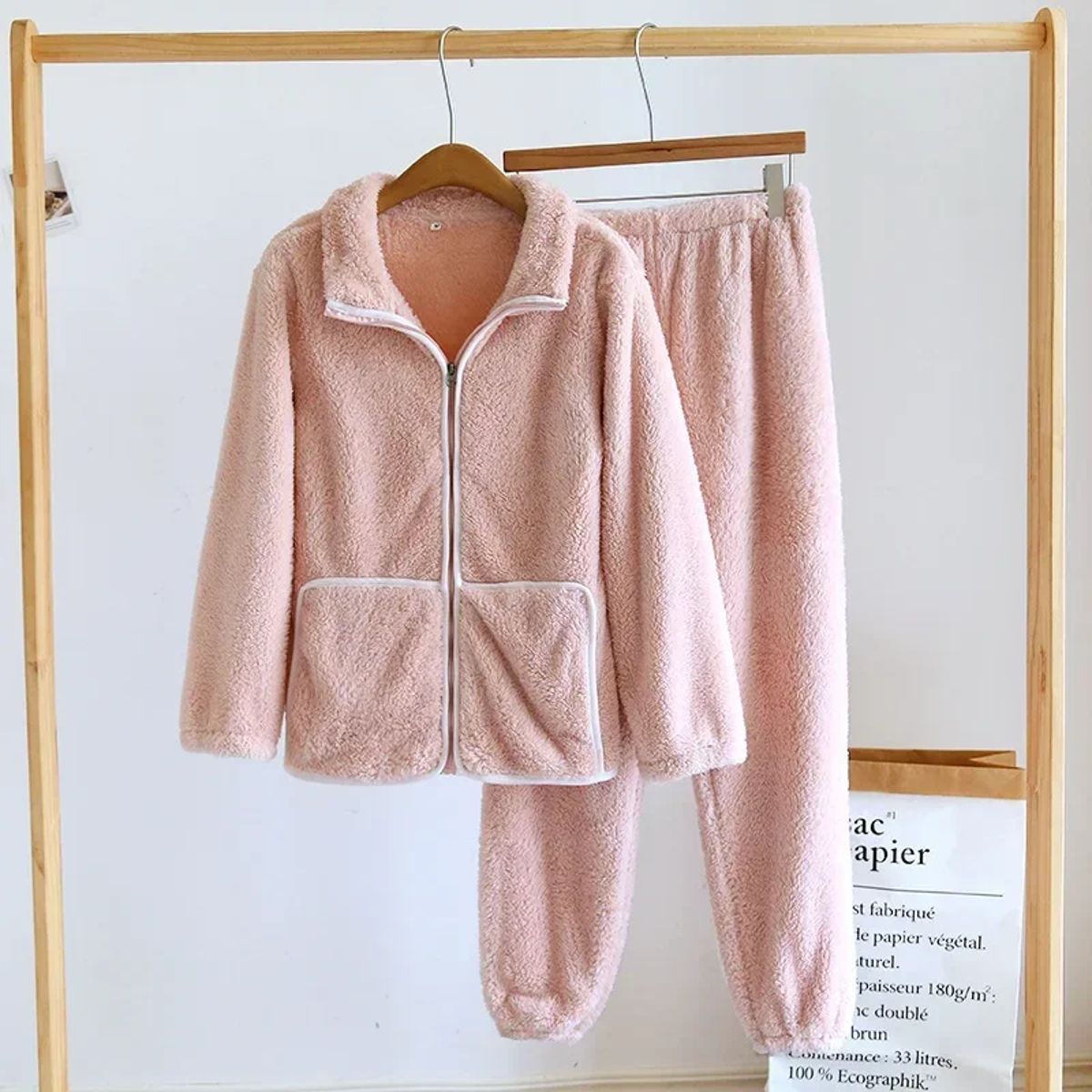 Cozy Flannel Couple Sleepwear Set for Winter Comfort Cozy Flannel Couple Sleepwear Set for Winter Comfort