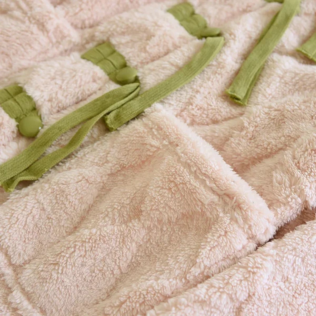 Plaid Flannel Pajama Set – Warm Winter Comfort for Home