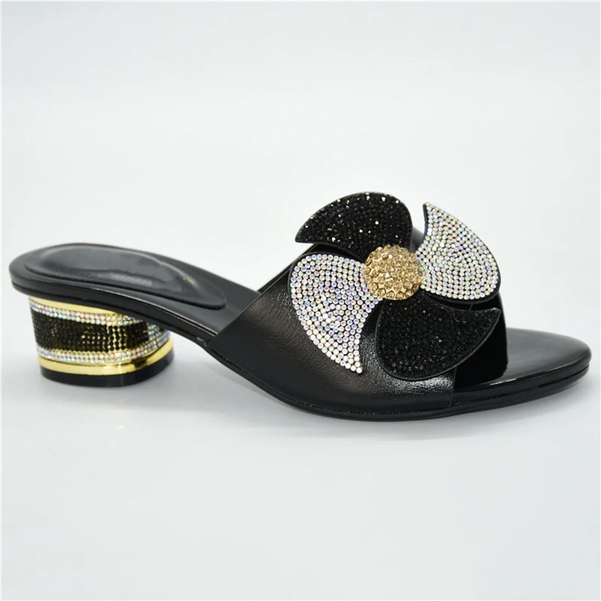 Elegant Floral Mid-Heel Sandals with Metal Decoration Design Elegant Floral Mid-Heel Sandals with Metal Decoration Design