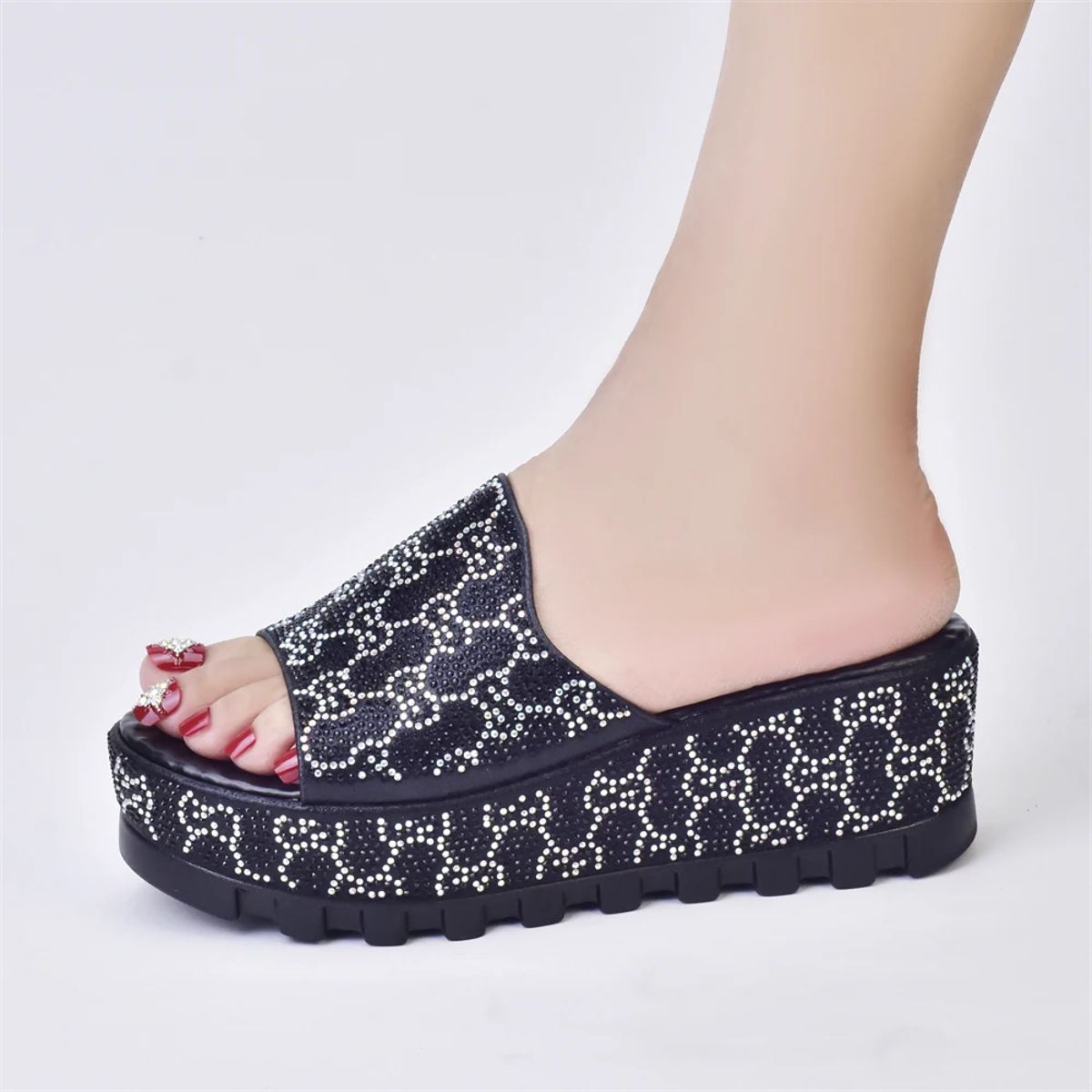 Fashionable High-Heeled Wedges with Glittering Crystals Fashionable High-Heeled Wedges with Glittering Crystals