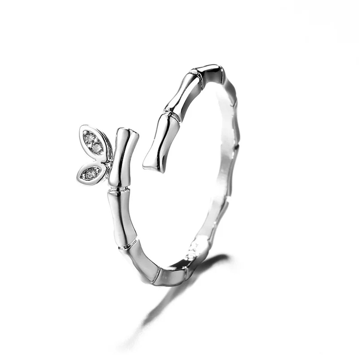 Sleek 925 Sterling Silver Leaf Ring – A Minimalist Design with a Touch of Sweet Charm