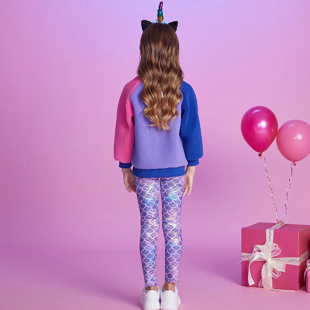 Cozy Fleece Sweatshirt for Girls with Sequin Unicorn Applique Dxton - Kids's Hoodies & Sweatshirts 2