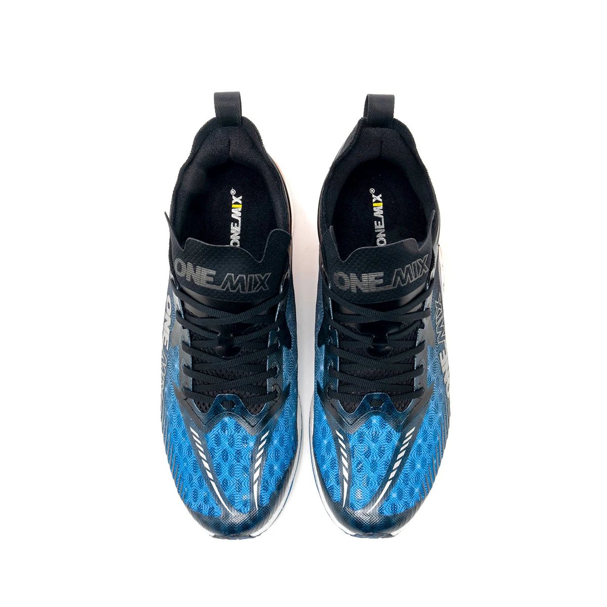 Ultra-light Marathon Running Shoes with Carbon Plate and Cushioning Ultra-light Marathon Running Shoes with Carbon Plate and Cushioning