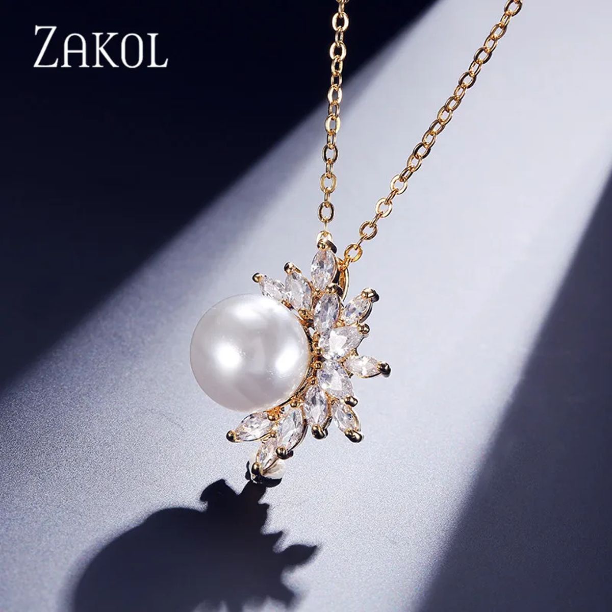 Elegant Cubic Zirconia & Pearl Leaf Pendant Necklace for Women Zakol - Women's Necklaces 2