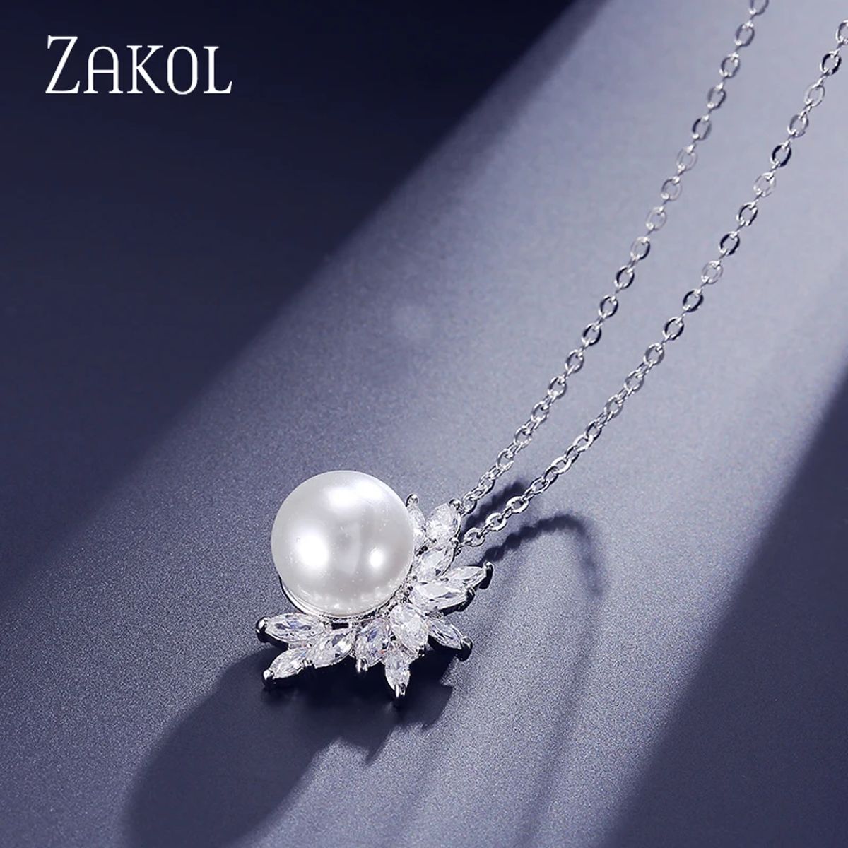 Elegant Cubic Zirconia & Pearl Leaf Pendant Necklace for Women Zakol - Women's Necklaces 3