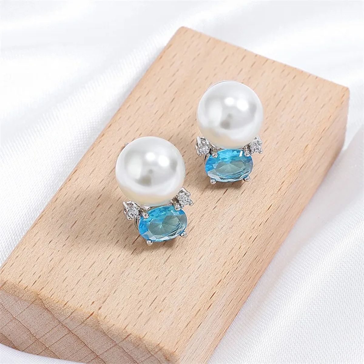 Elegant Blue Oval Cubic Zirconia Stud Earrings for Women