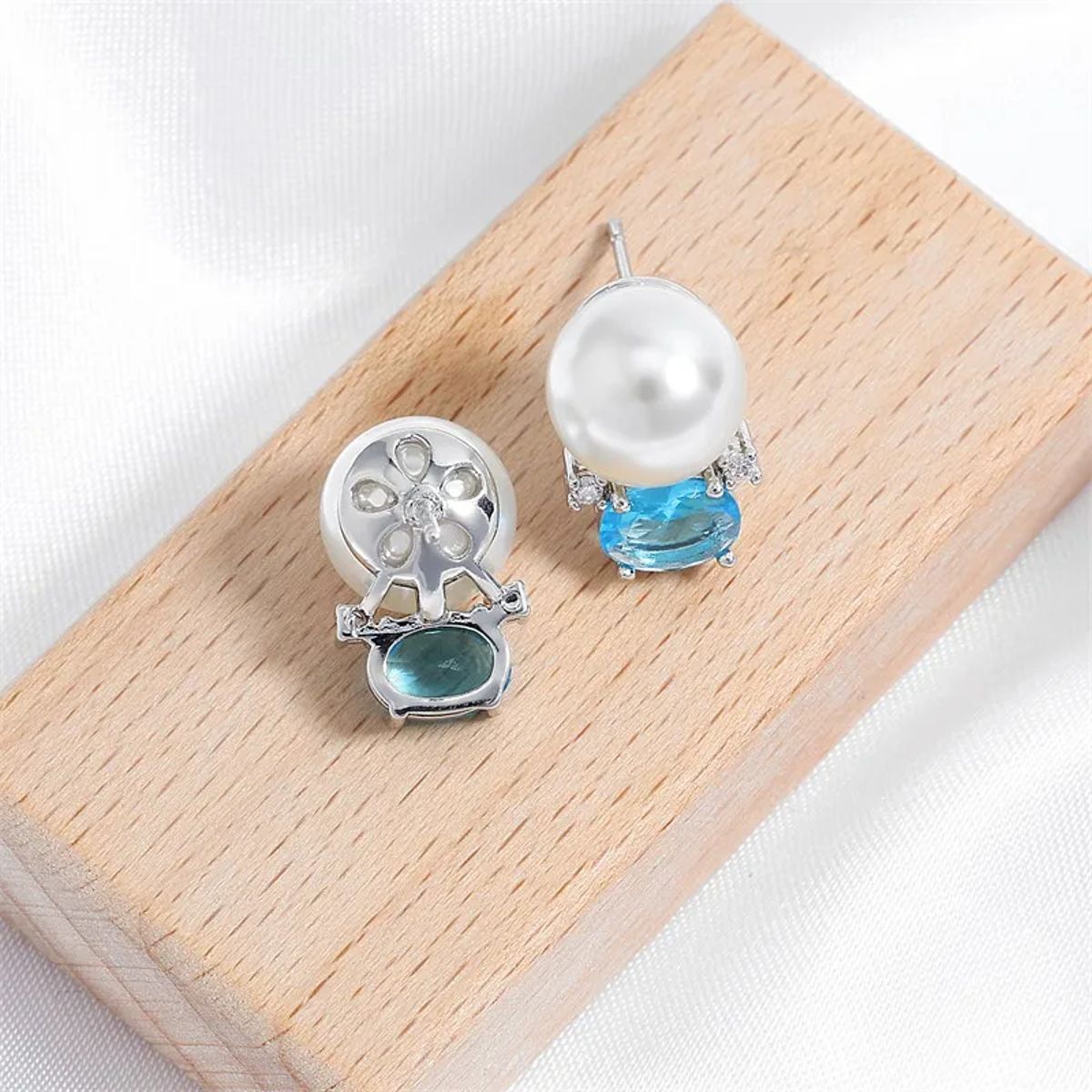 Elegant Blue Oval Cubic Zirconia Stud Earrings for Women