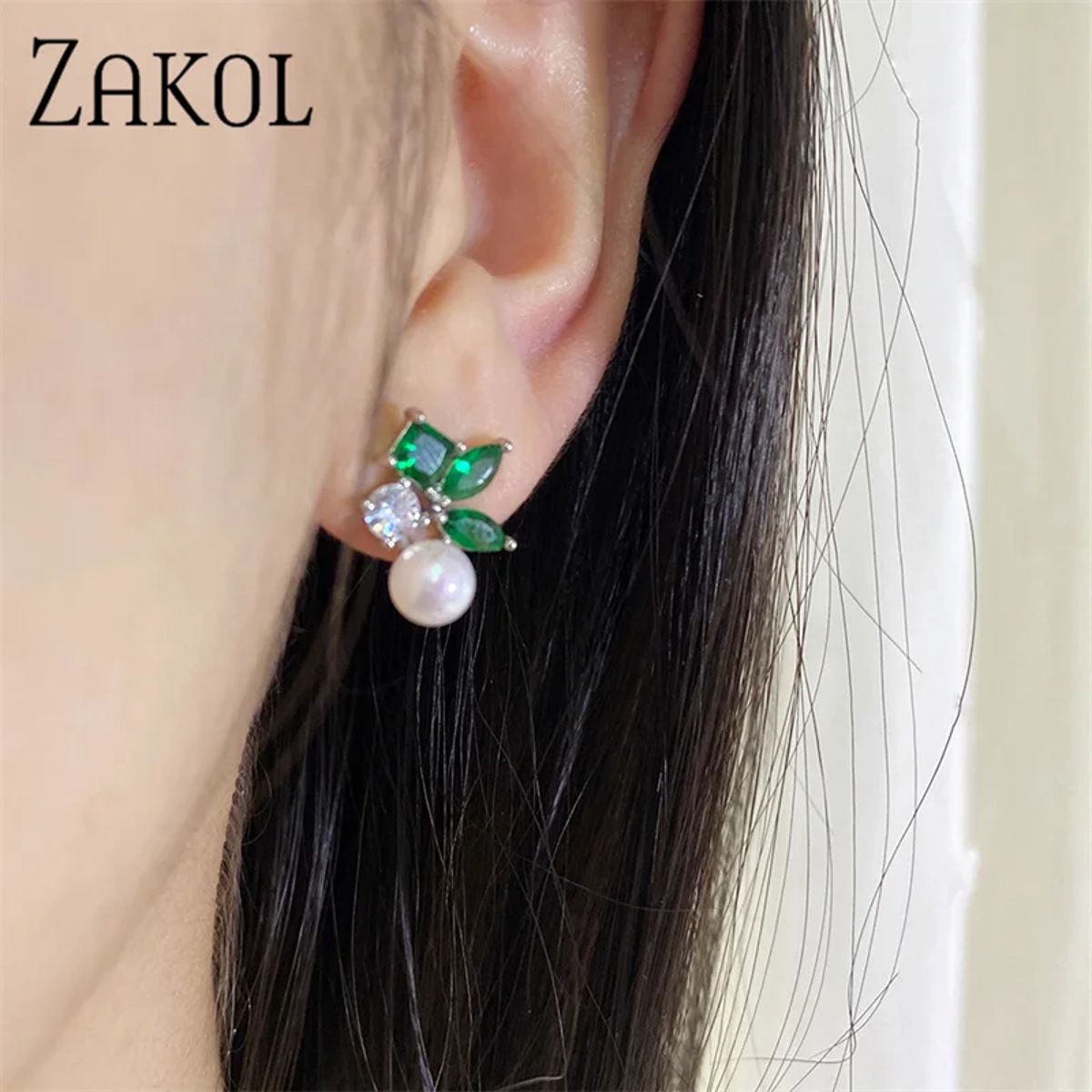 Charming Leaf-Shaped Pearl Stud Earrings with Zircon Accent Charming Leaf-Shaped Pearl Stud Earrings with Zircon Accent