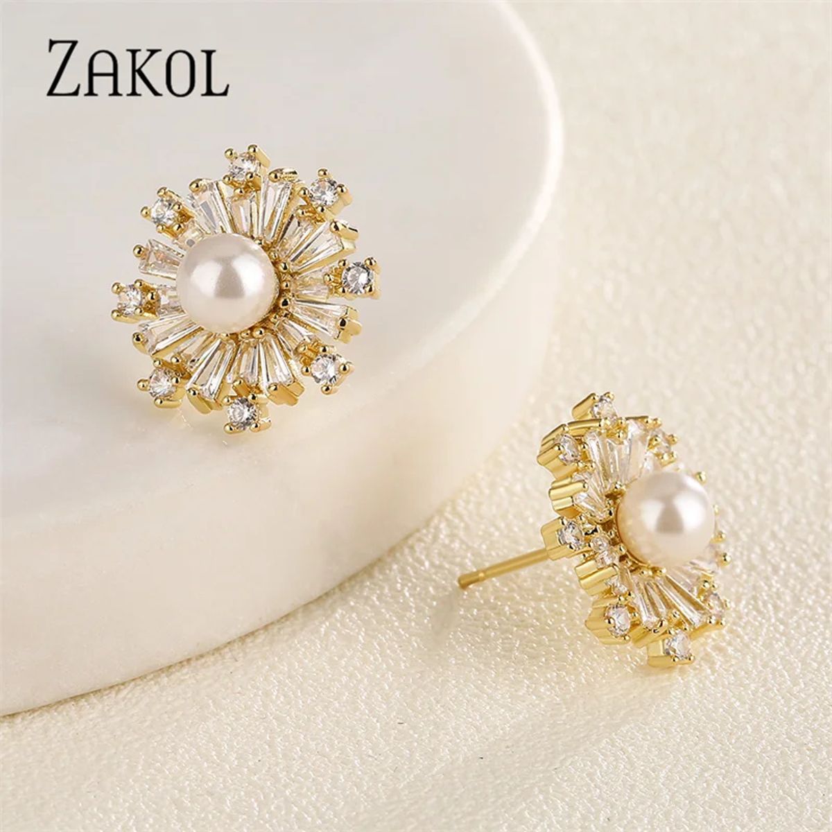 Elegant Snowflake Pearl & Cubic Zirconia Stud Earrings for Women Elegant Snowflake Pearl & Cubic Zirconia Stud Earrings for Women