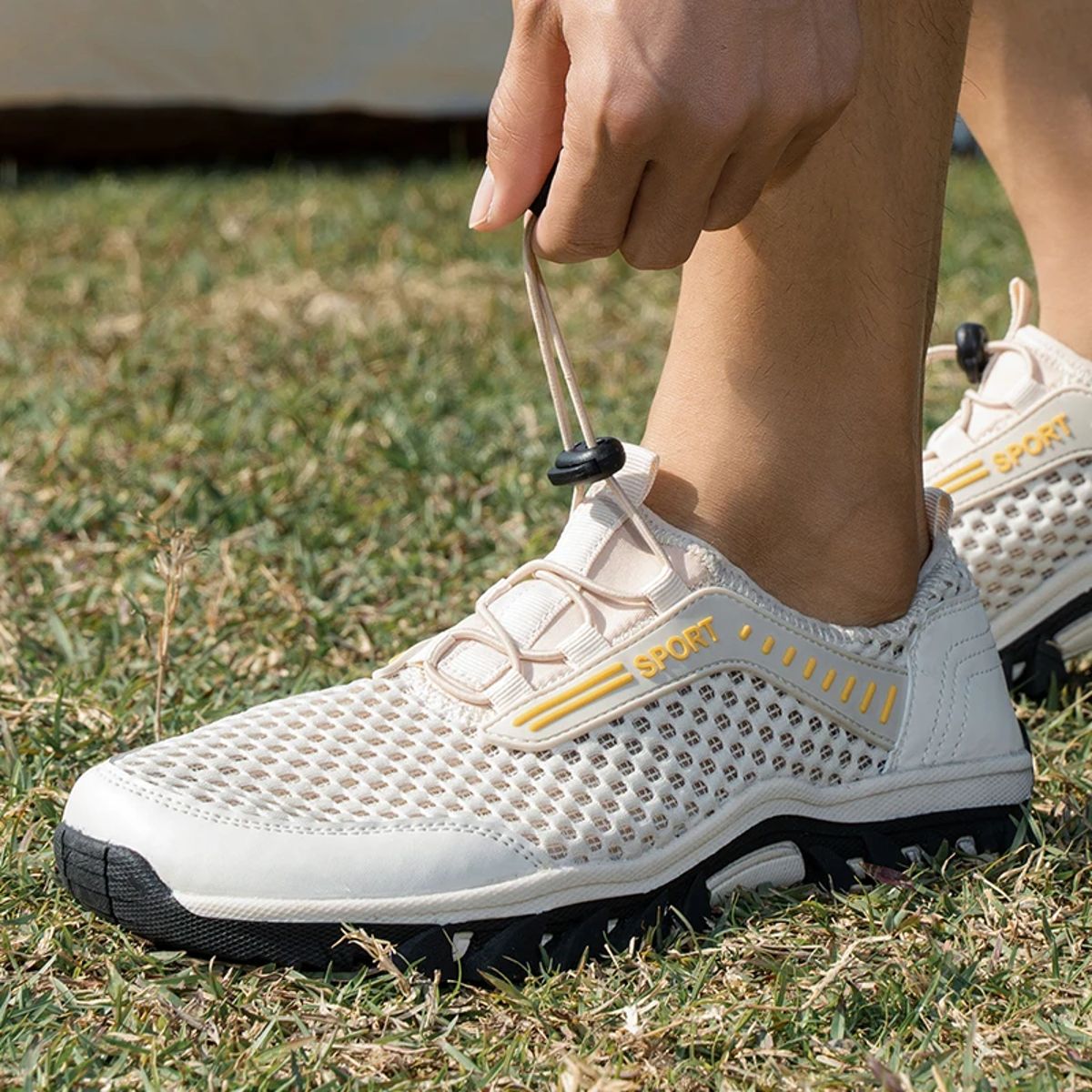Breathable Mesh Men's Outdoor Sneakers for Hiking and Walking