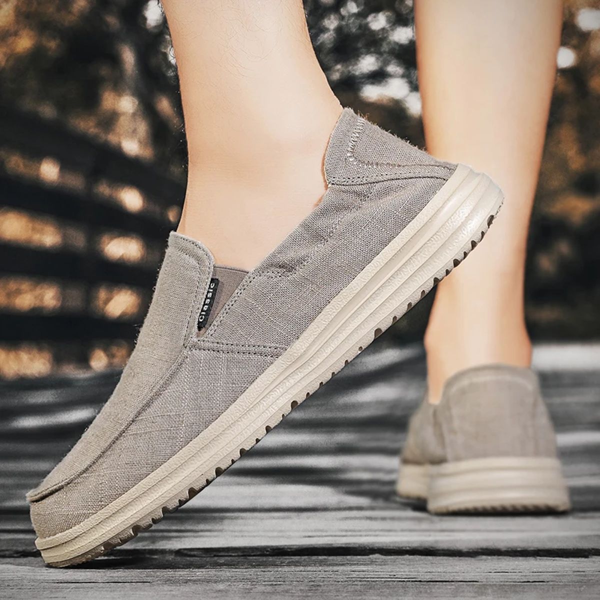 Lightweight Breathable Canvas Shoes for Comfortable Outdoor Walks