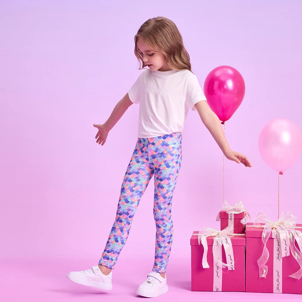 Girls Leggings with Contrasting Colors and Floral Decoration