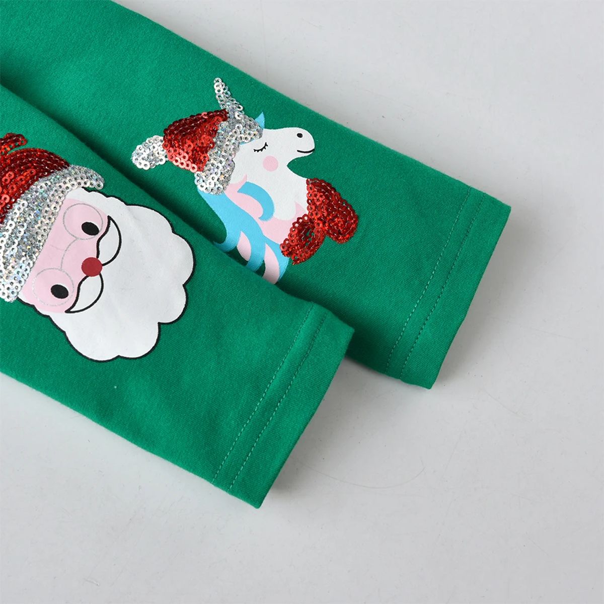Festive Cotton Leggings for Girls with Santa Claus Applique Festive Cotton Leggings for Girls with Santa Claus Applique