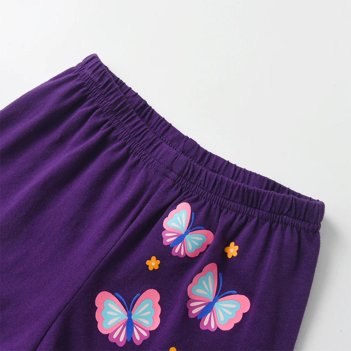 Cute Summer Girls Clothing Set with Butterfly Print Top and Shorts Cute Summer Girls Clothing Set with Butterfly Print Top and Shorts