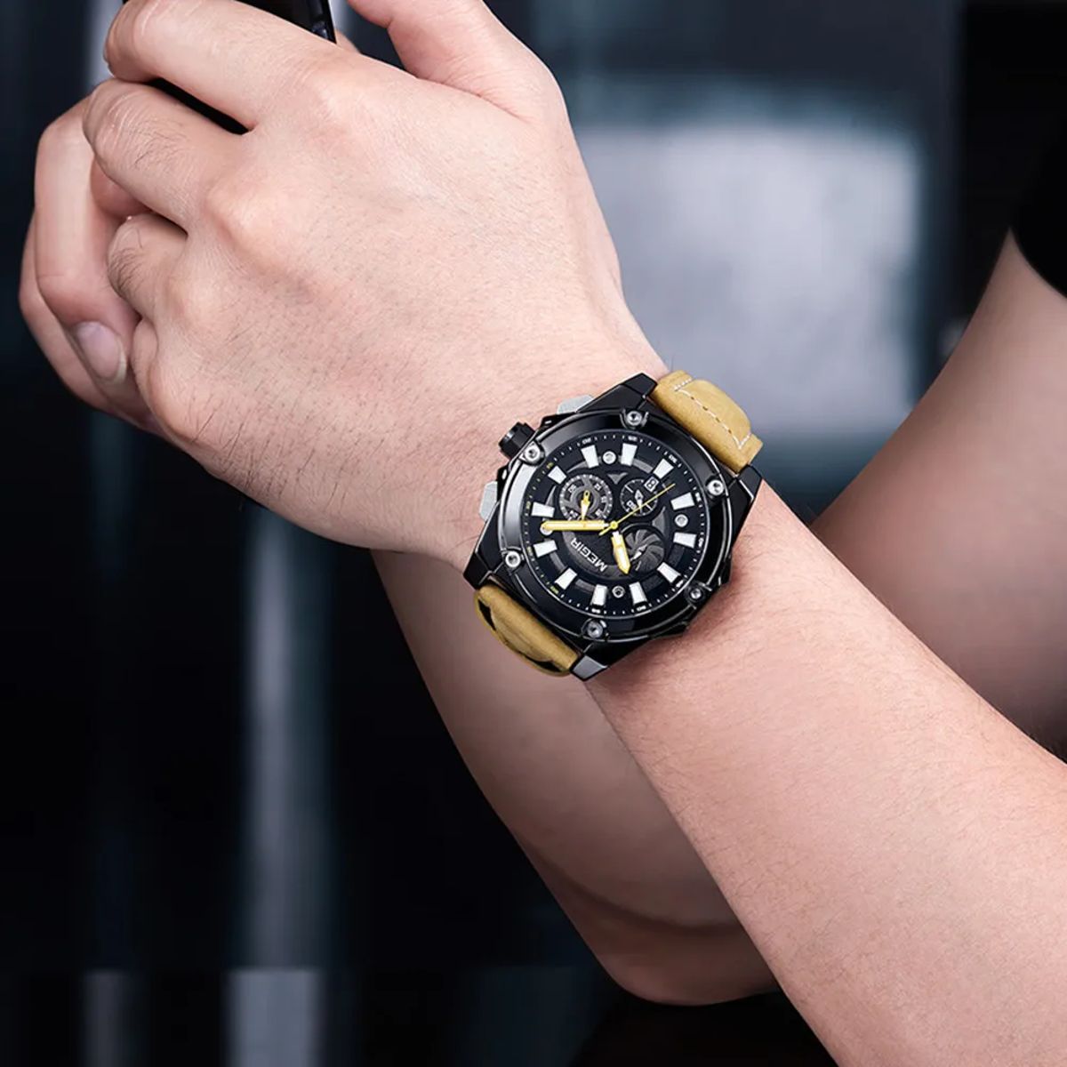 Men’s Chronograph Leather Strap Sports Watch with Calendar Men’s Chronograph Leather Strap Sports Watch with Calendar
