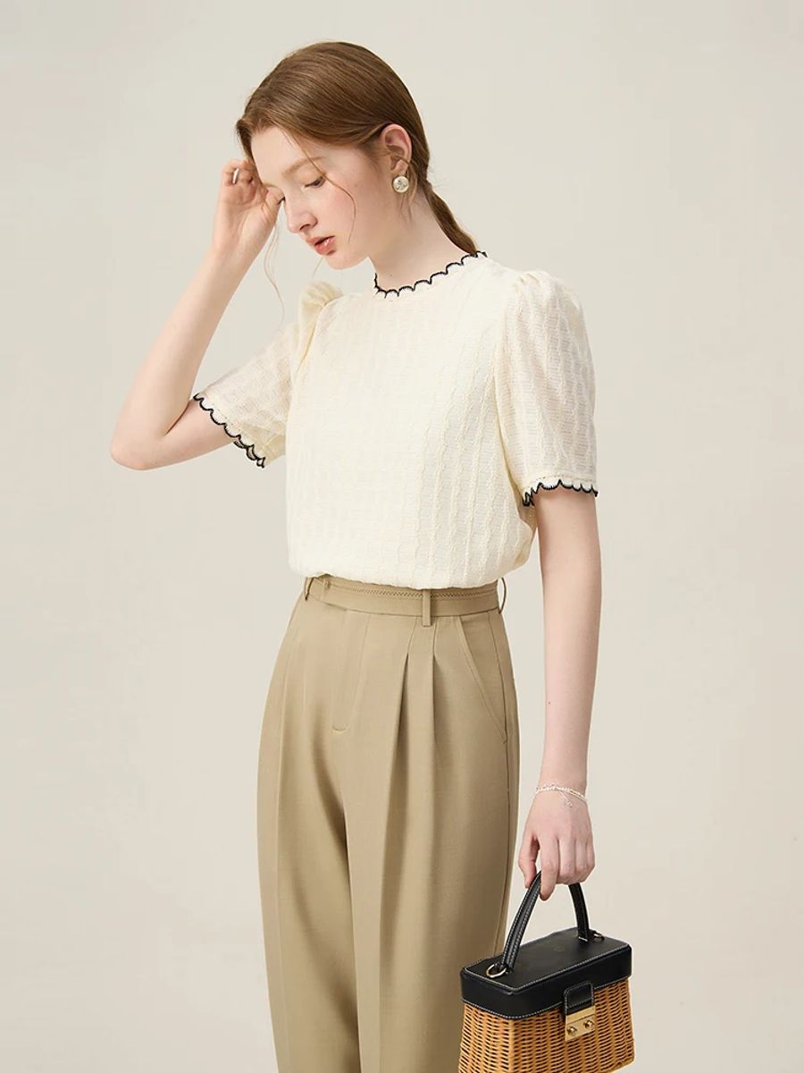 Women's Lace Neckline Short-Sleeve Knitted Summer Blouse
