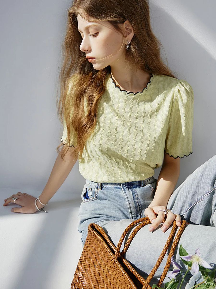 Women's Lace Neckline Short-Sleeve Knitted Summer Blouse