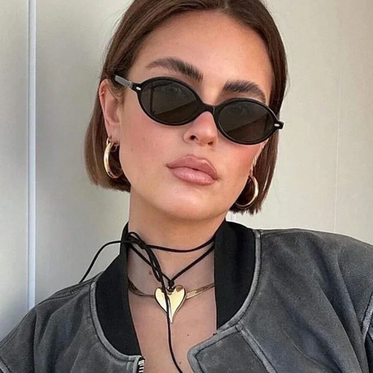 Retro Oval Sunglasses with Rivet Detail and UV Protection Sozo Tu - Women's Round Sunglasses 2