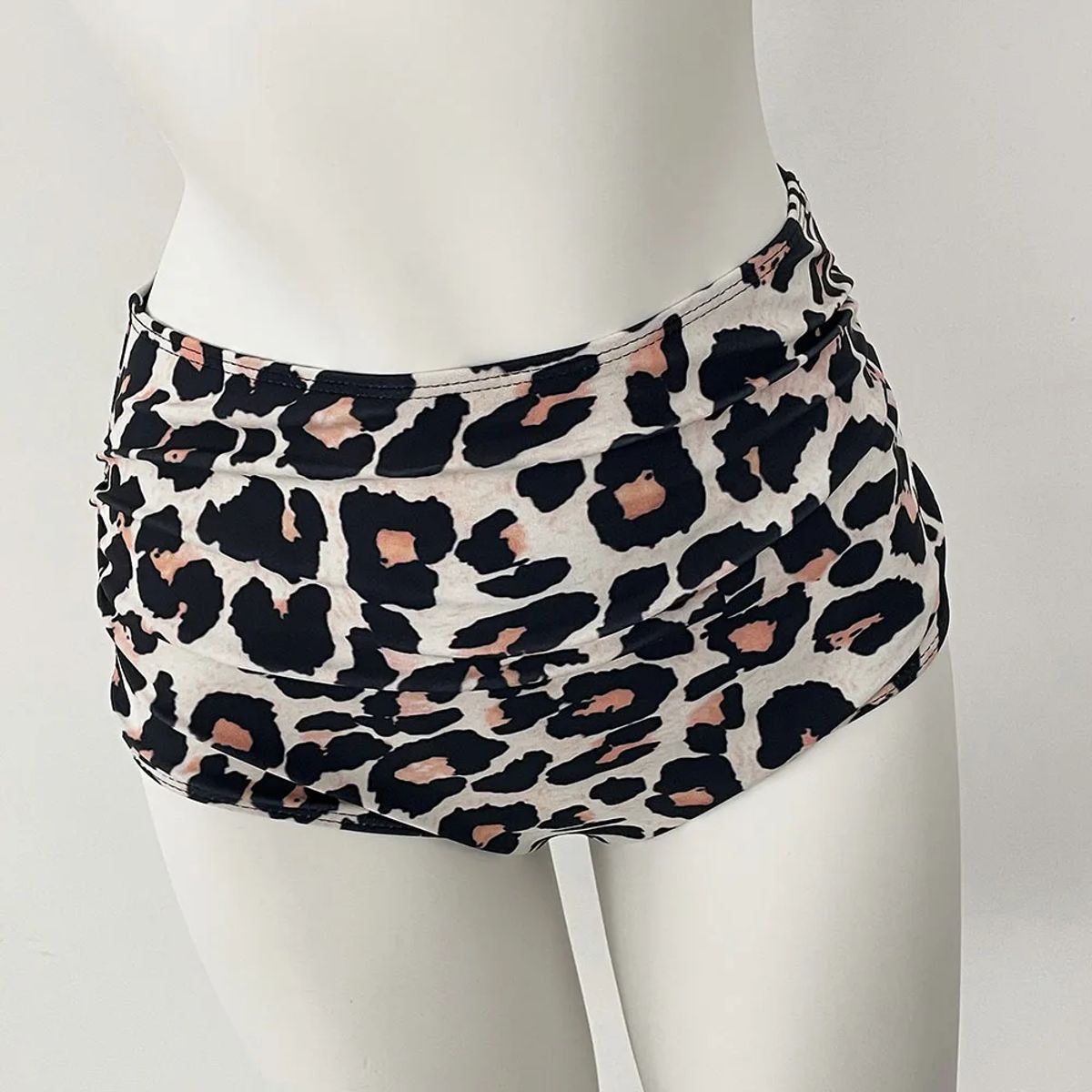 High Waist Bikini Set with Adjustable Fit and Leopard Print