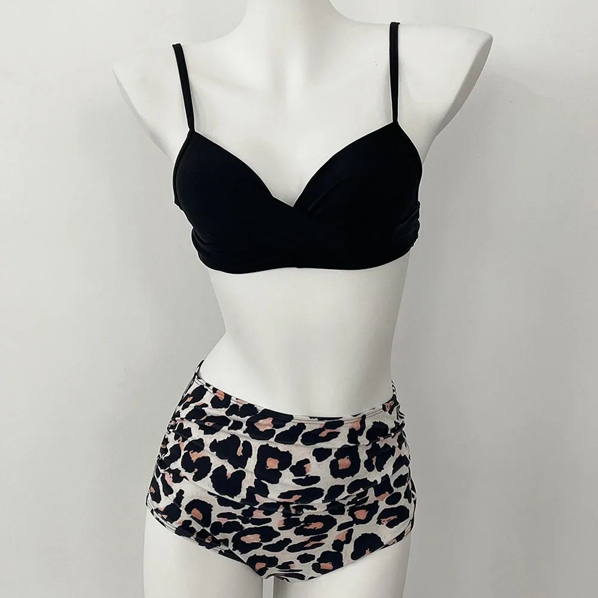 High Waist Bikini Set with Adjustable Fit and Leopard Print