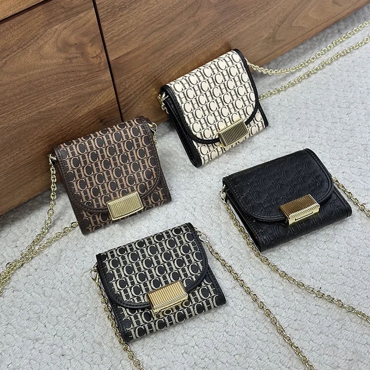 Elegant Letter Print Chain Crossbody Bag with Luxury Touch Chch - Women's Crossbody Bags 1